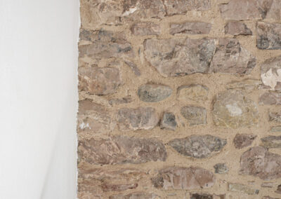 Dettaglio della scala interna con illuminazione naturale, MF Architettura, foto di Elisa Fedrizzi