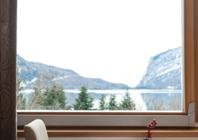 Panoramica colazione Grand Hotel Molveno, luce naturale, stile elegante minimal, fotografia food di Elisa Fedrizzi